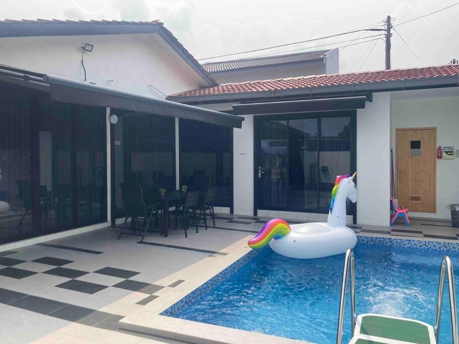 Abbie'S Private Pool Villa Bukit Mertajam Penang Extérieur photo