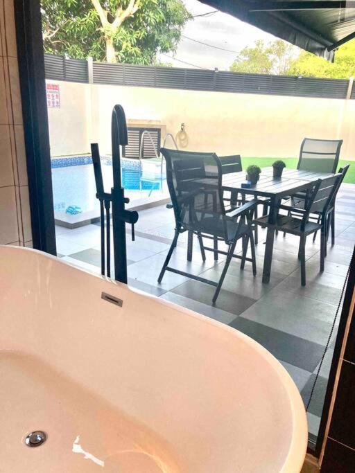 Abbie'S Private Pool Villa Bukit Mertajam Penang Extérieur photo