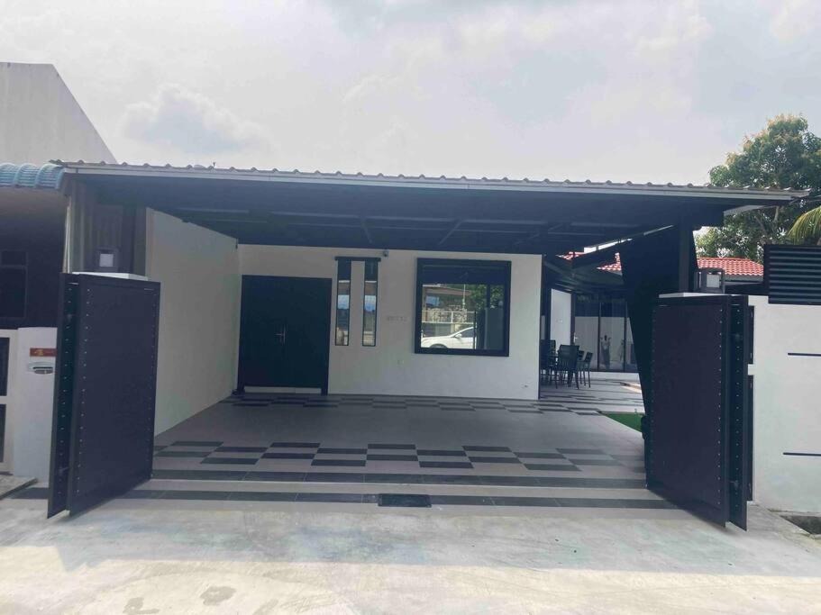 Abbie'S Private Pool Villa Bukit Mertajam Penang Extérieur photo